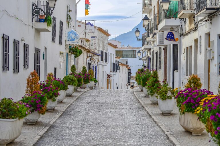 Costa Blanca Day Tour from Alicante or Valencia – Boat trip and hidden coves